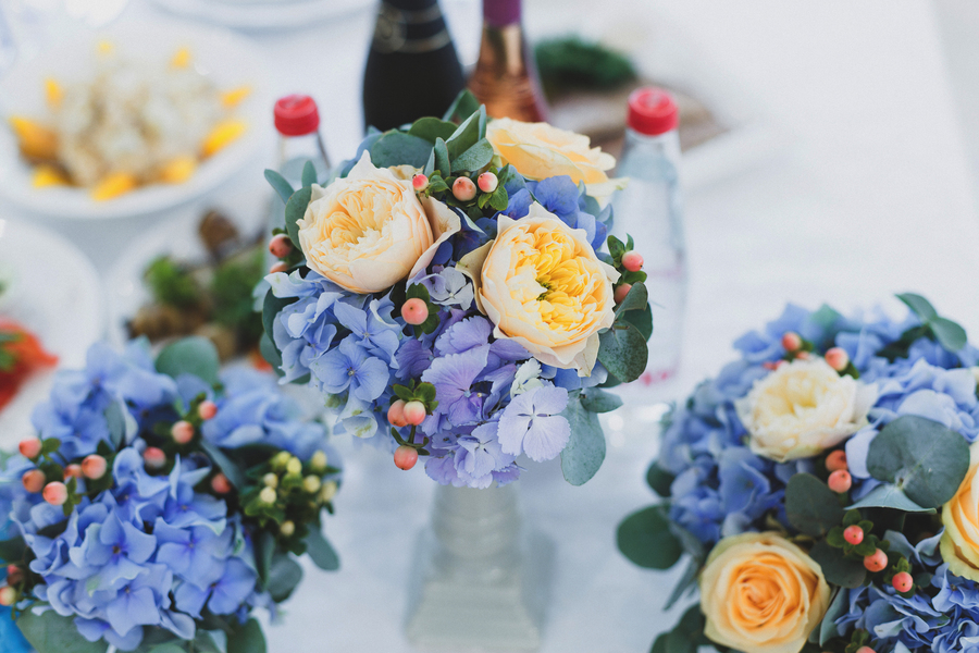 Оформление свадьбы в Лель в голубой гамме с персиковыми акцентами